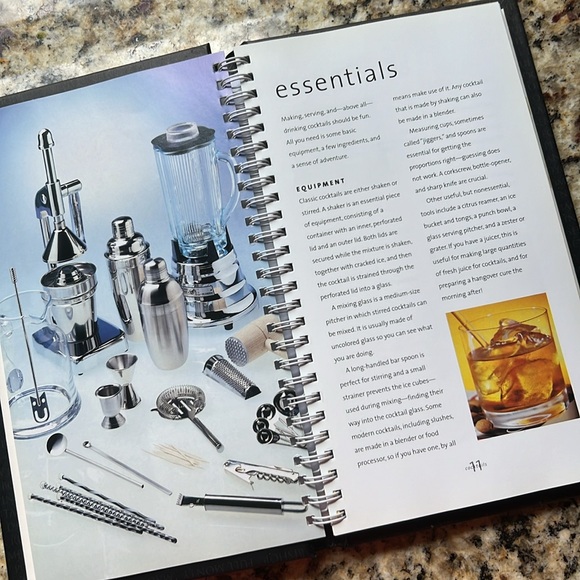 Hardcover Classic and Contemporary Cocktails cookbook - Picture 6 of 7